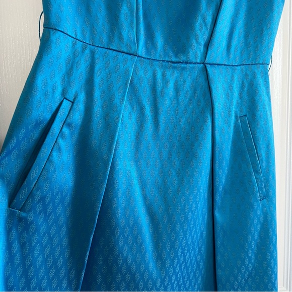 Tahari sleeveless fit & flare blue cocktail dress, Size 2 - Picture 3 of 6